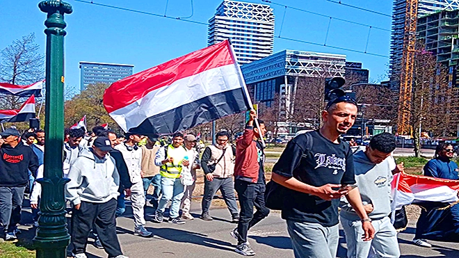 اللاجئون في هولندا يحتجون على تصنيف اليمن "بلد آمن"
